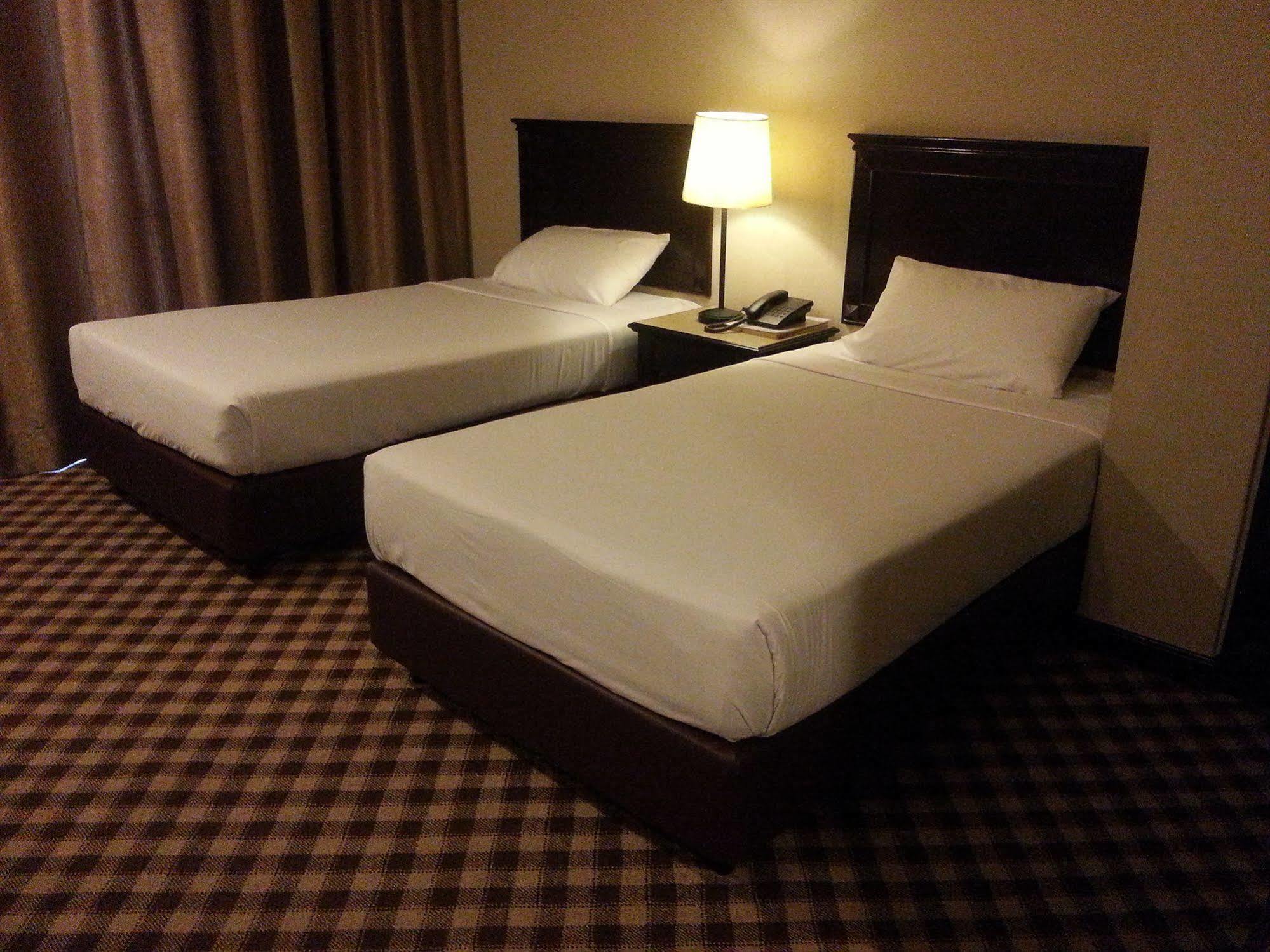Hotel Mimosa Malacca Extérieur photo