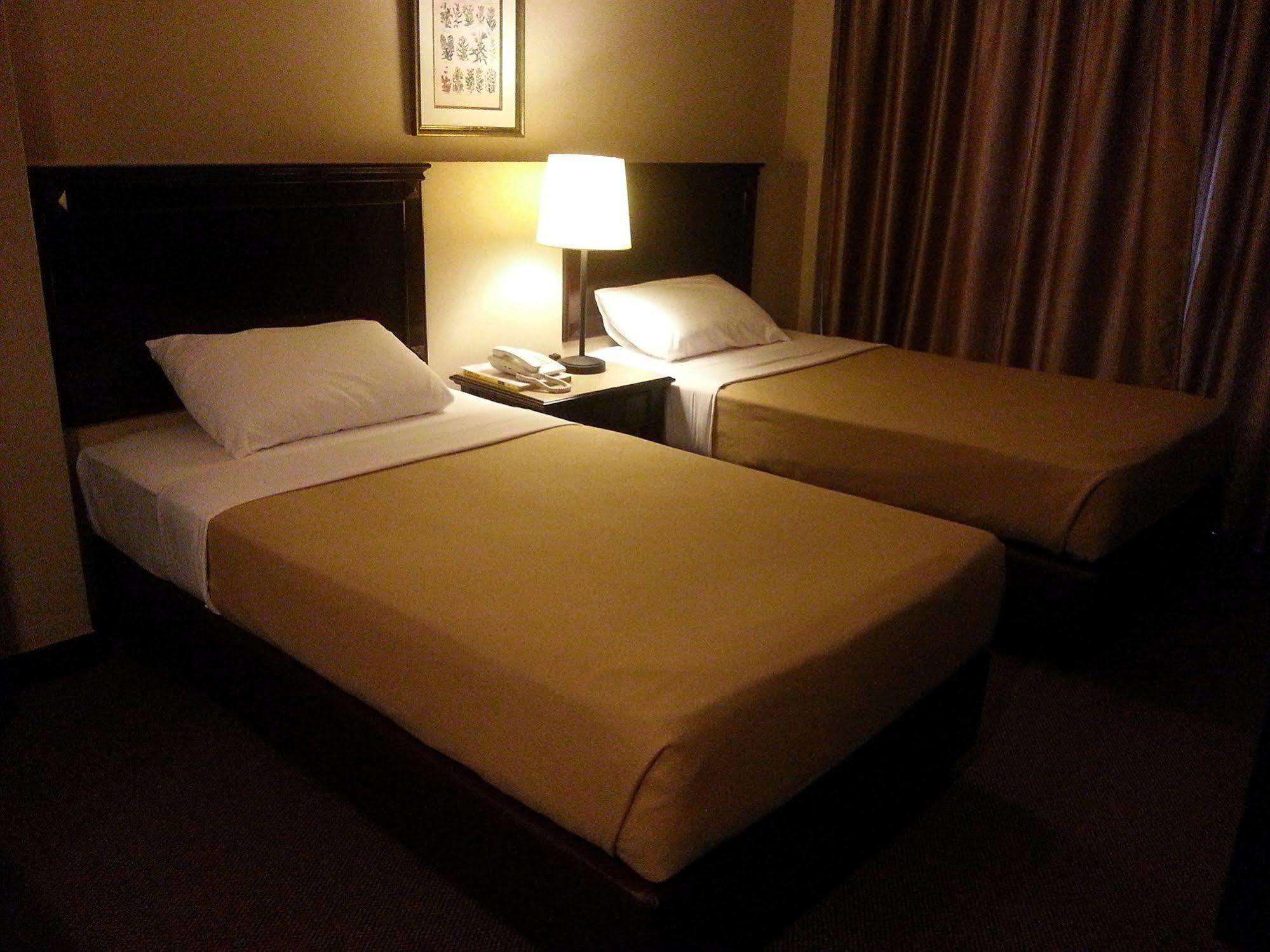 Hotel Mimosa Malacca Extérieur photo