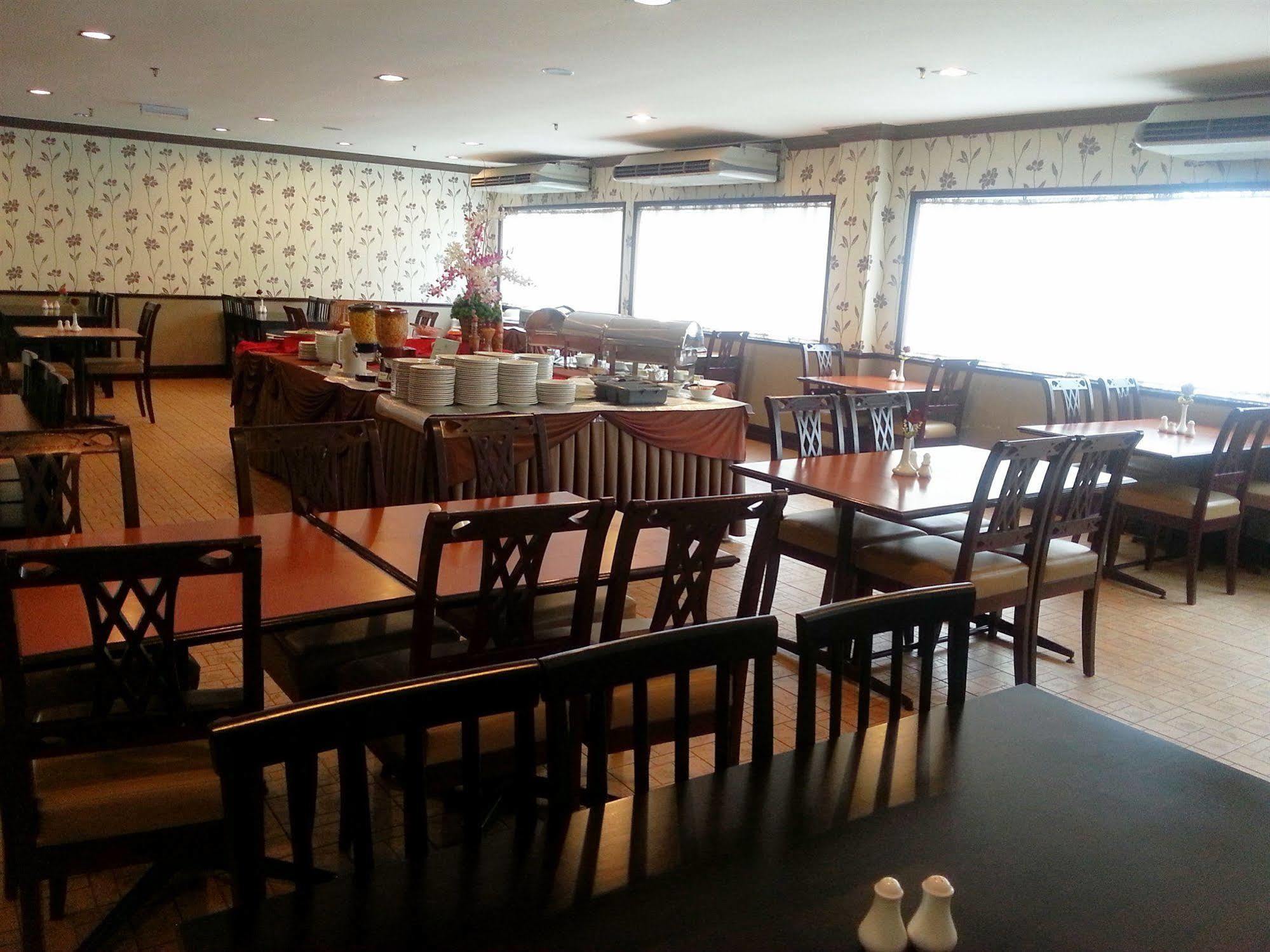 Hotel Mimosa Malacca Extérieur photo
