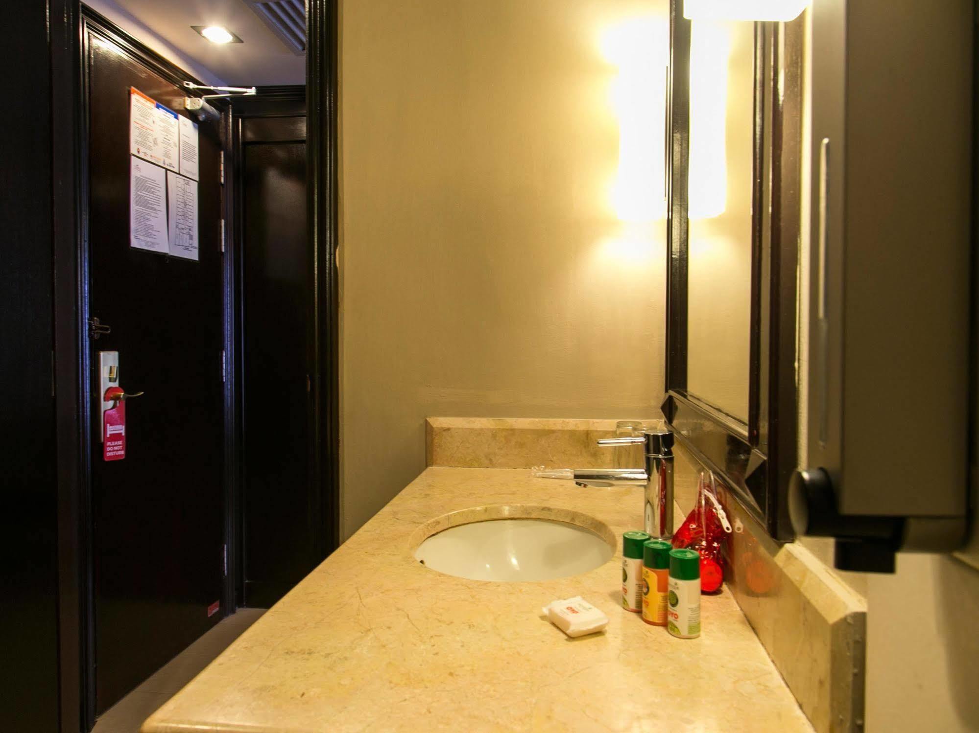 Hotel Mimosa Malacca Extérieur photo