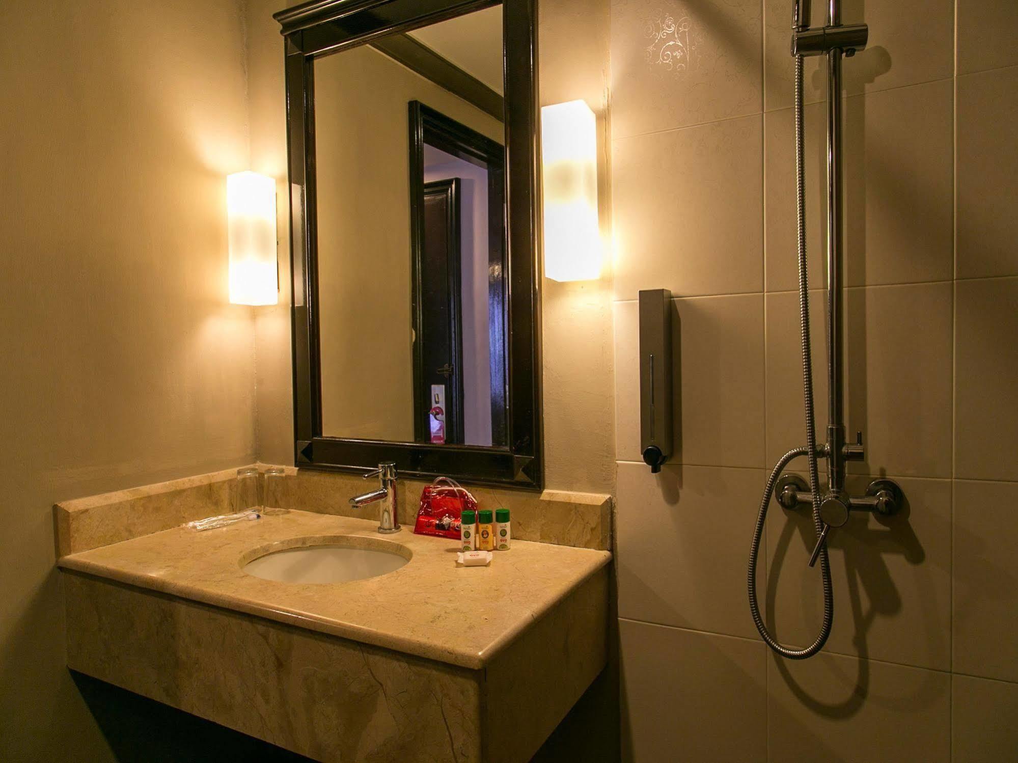 Hotel Mimosa Malacca Extérieur photo